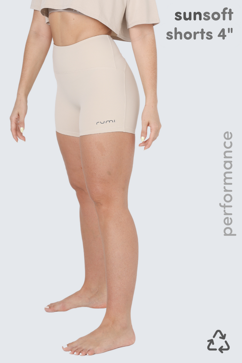 W SunSoft Flow Shorts 4" - Cream