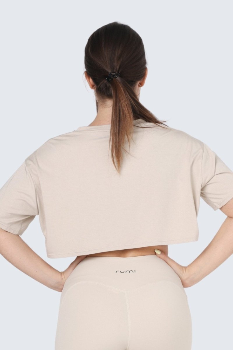 Rumi Earth - W MoveAir Tee Cropped - Cream - R111121CMP - Tops